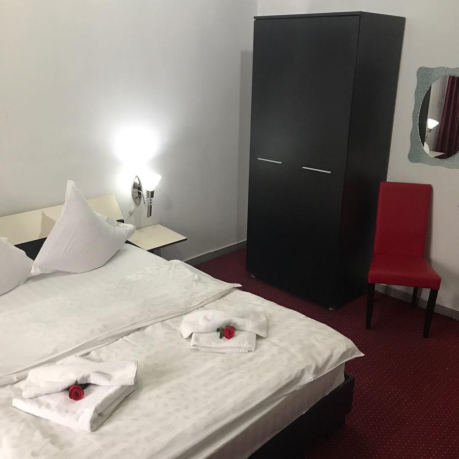 Casa Ghetu Fundeni Hotell Bukarest Exteriör bild