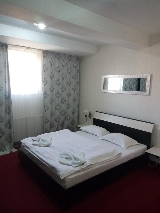 Casa Ghetu Fundeni Hotell Bukarest Exteriör bild